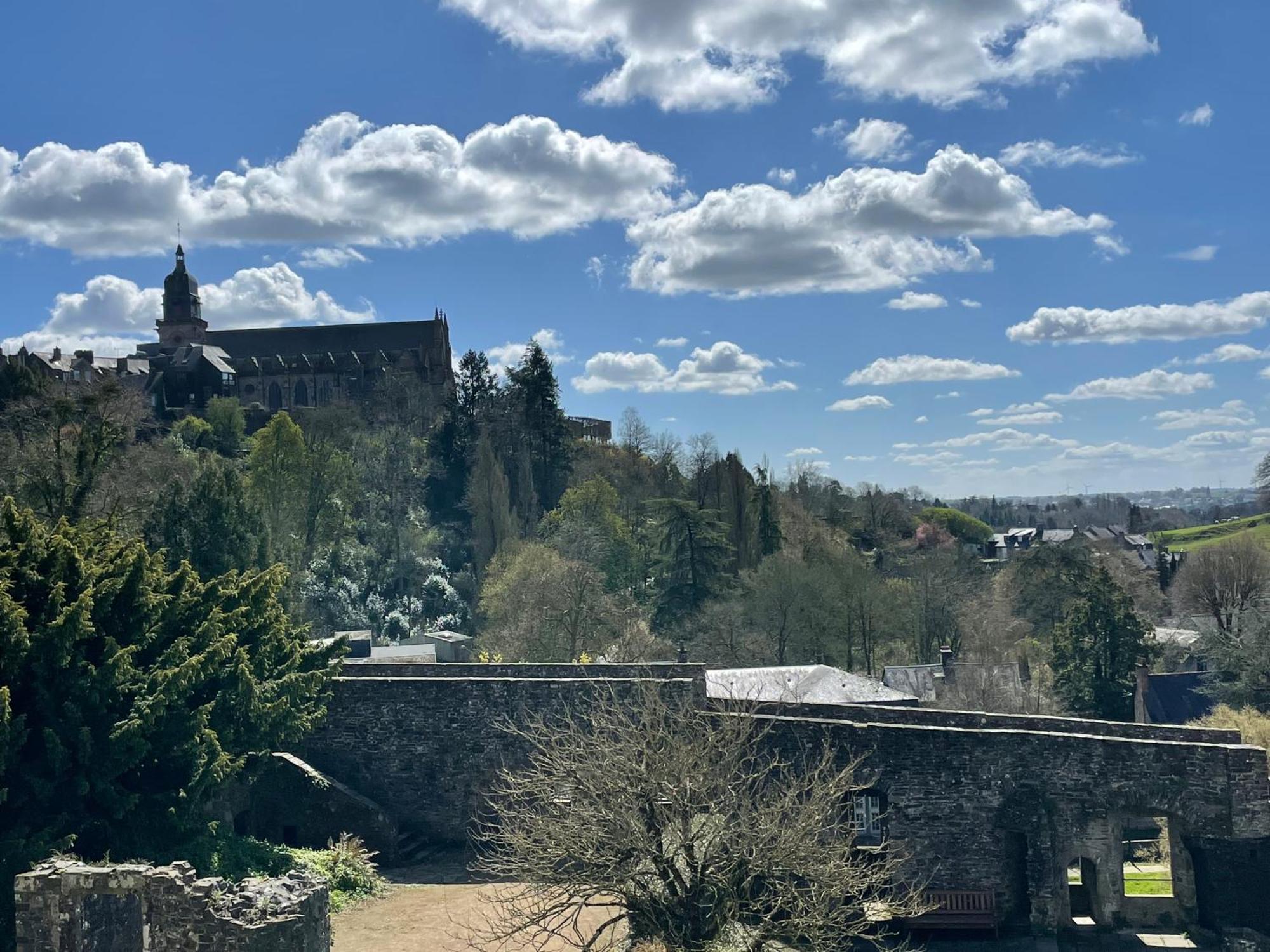 Le Relais Medieval Fougères Eksteriør bilde