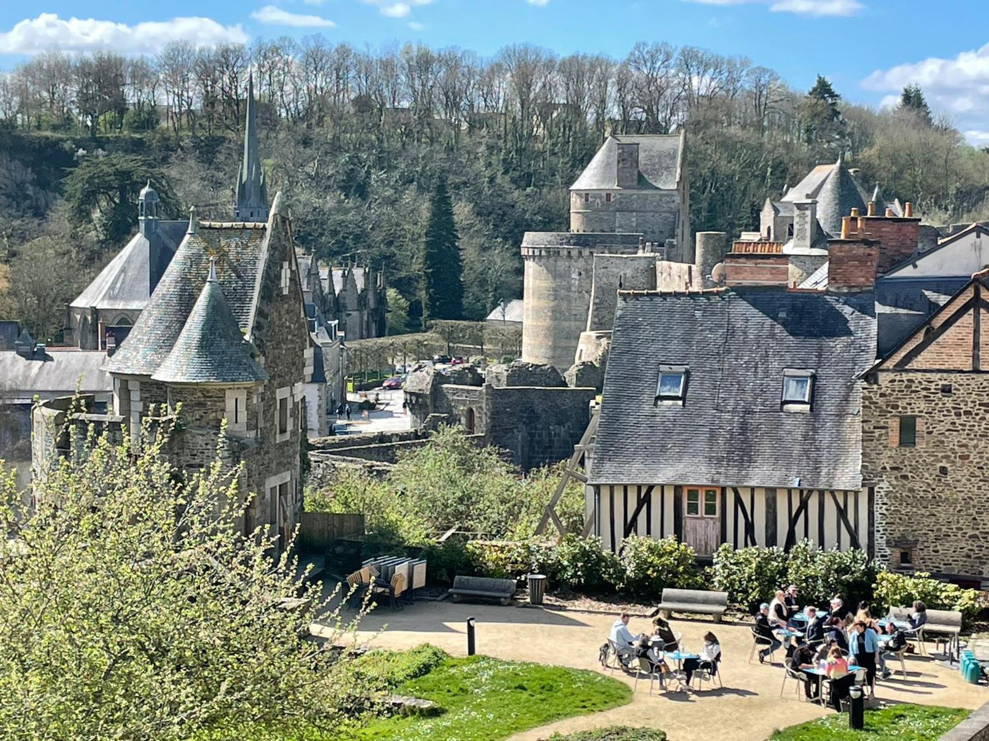 Le Relais Medieval Fougères Eksteriør bilde